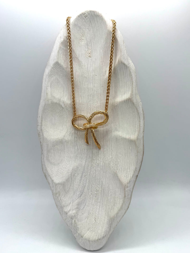 Charming Bow Chunky Necklace