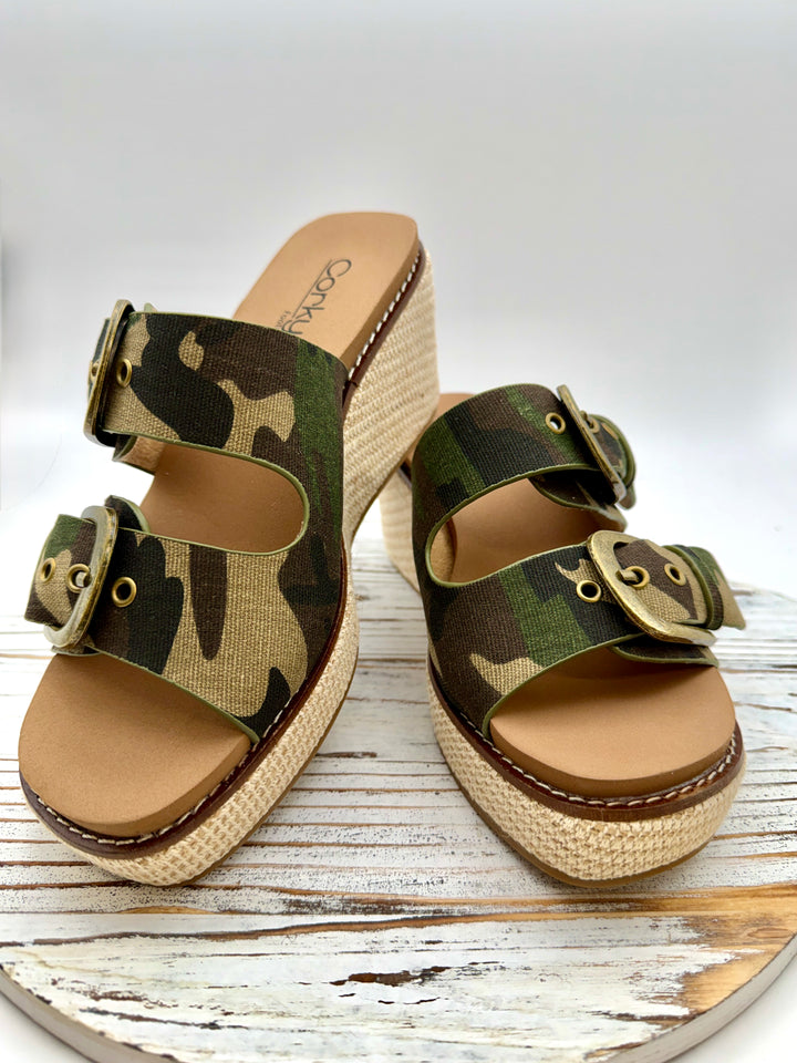 Manifest Camo Wedge by Corkys
