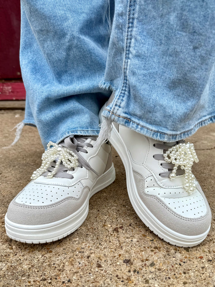 Pearl Bow Sneaker Charms