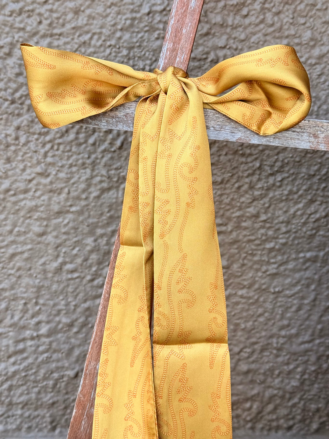 2 Fly Twilly Scarves