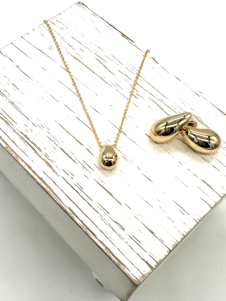 Cameron Dainty Puff Icon Gold Necklace