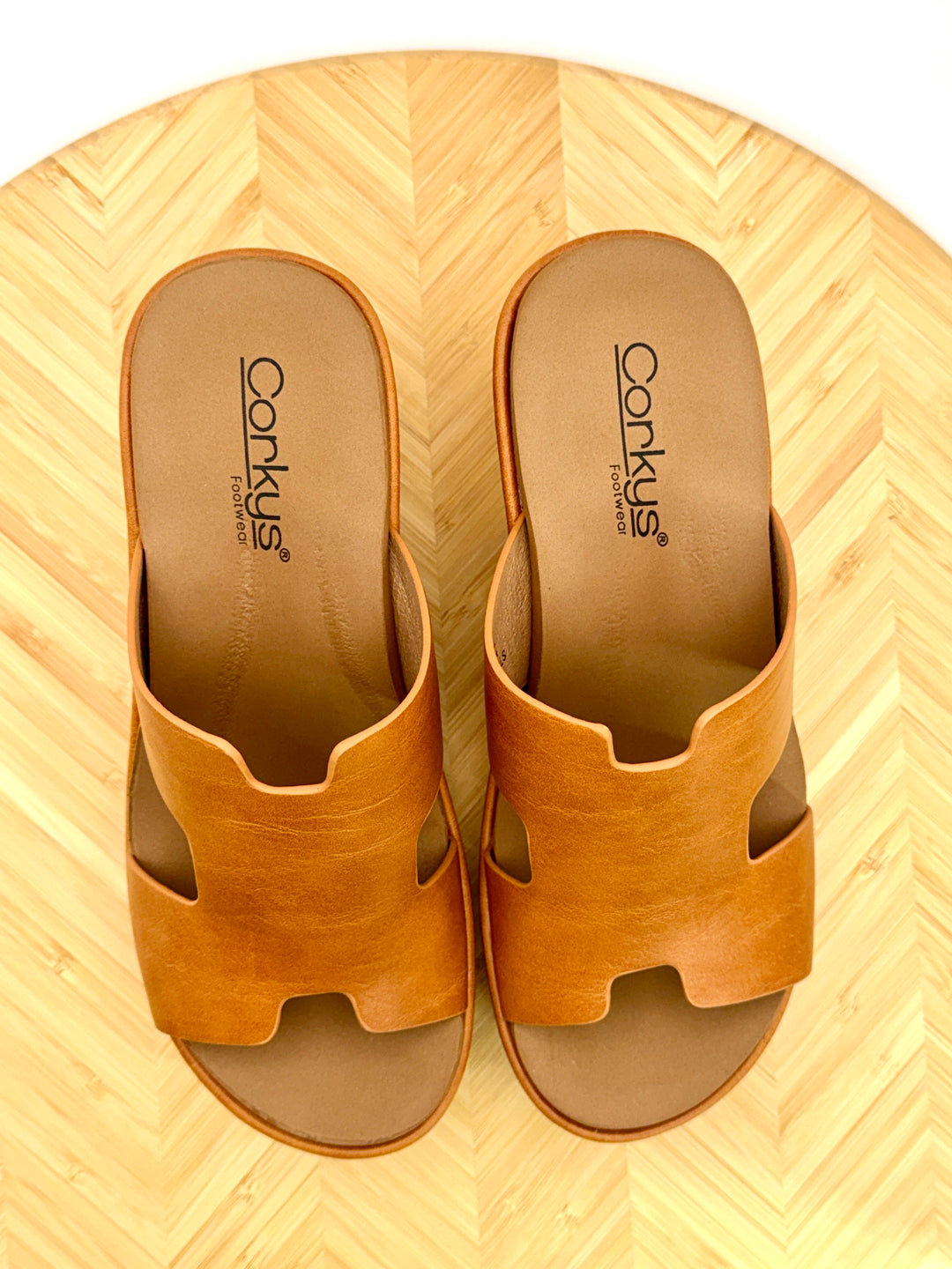 Cognac Pucker Up Wedge by Corkys
