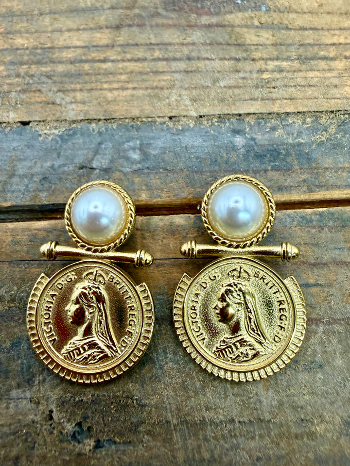 Macy Coin & Pearl Earrings by Chansuttpearls