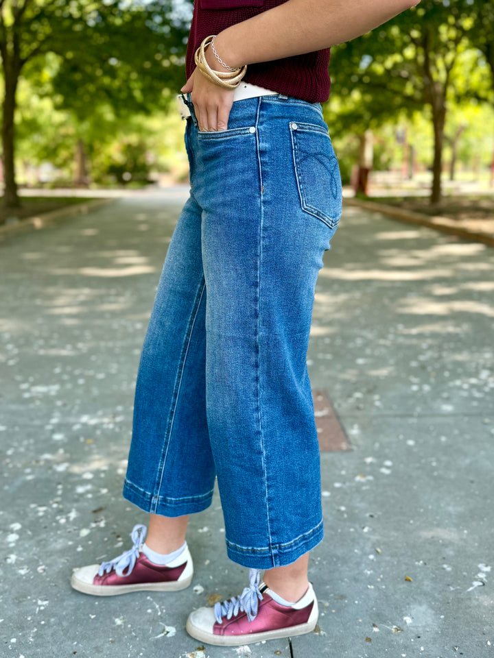 Hannah Crop Jean by Judy Blue