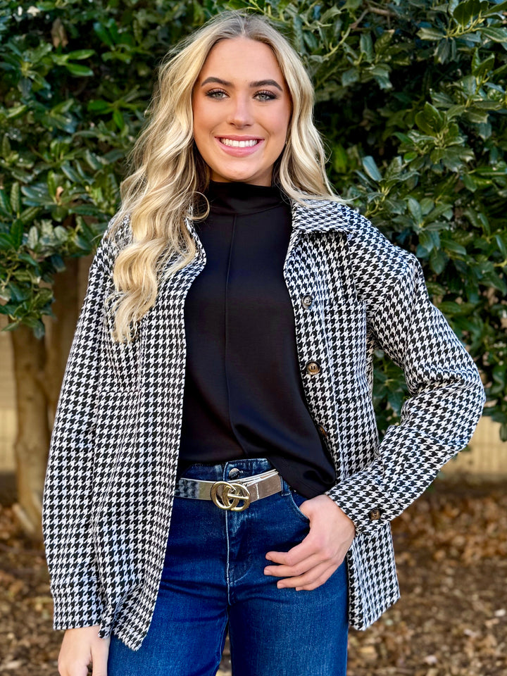 Chic & Simple Black Sleeveless Top