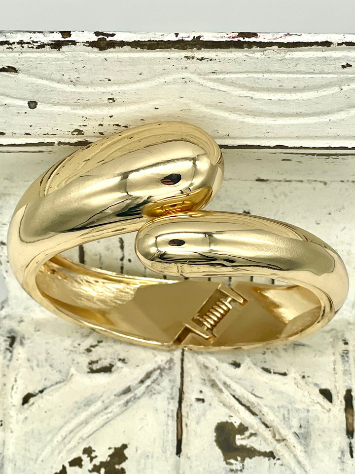 Itzel Gold Teardrop Bangle