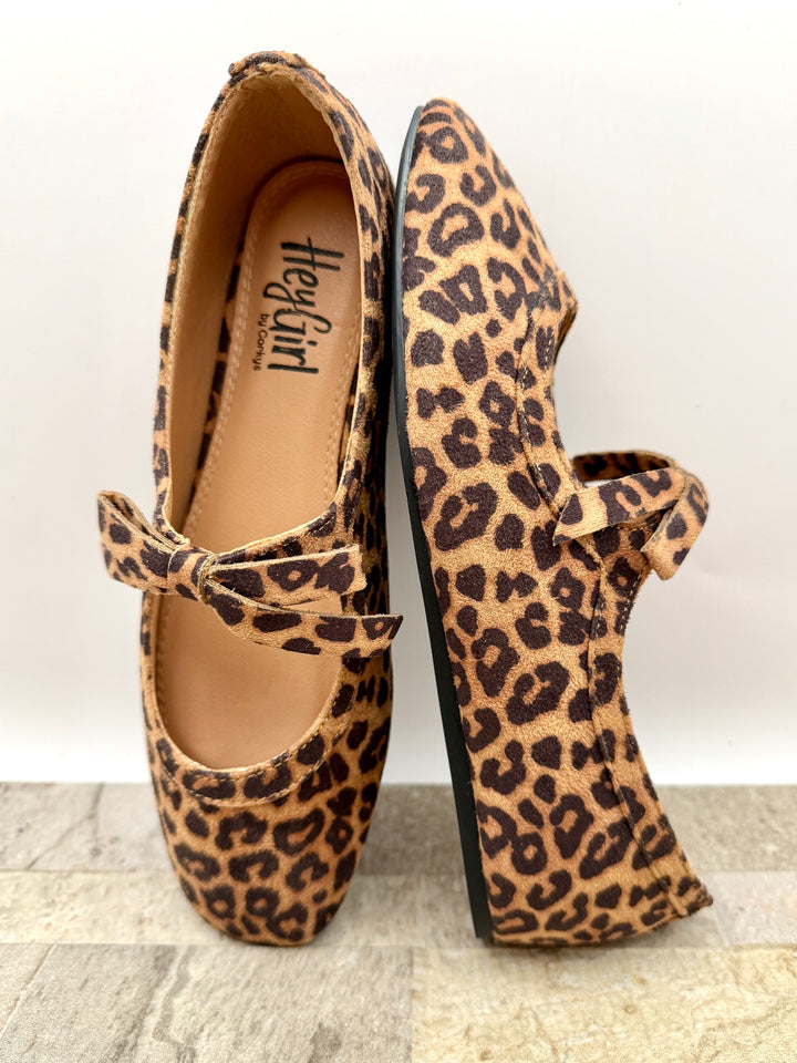 Layover Leopard Flat by Corkys