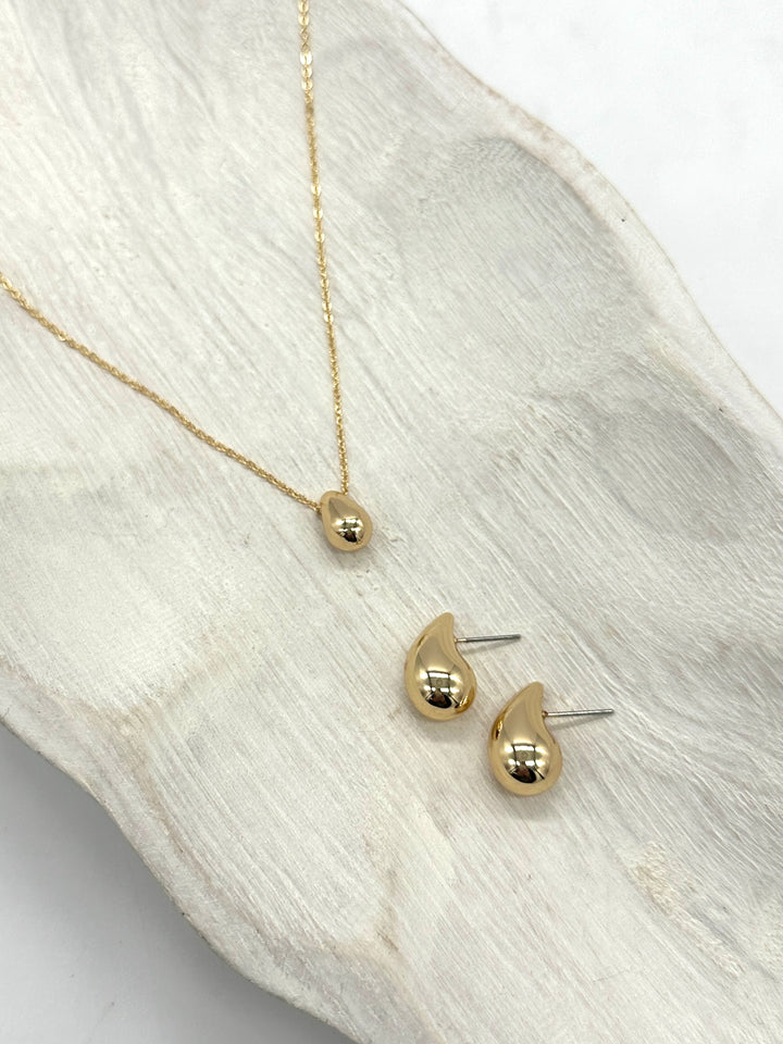 Cameron Dainty Puff Icon Gold Necklace