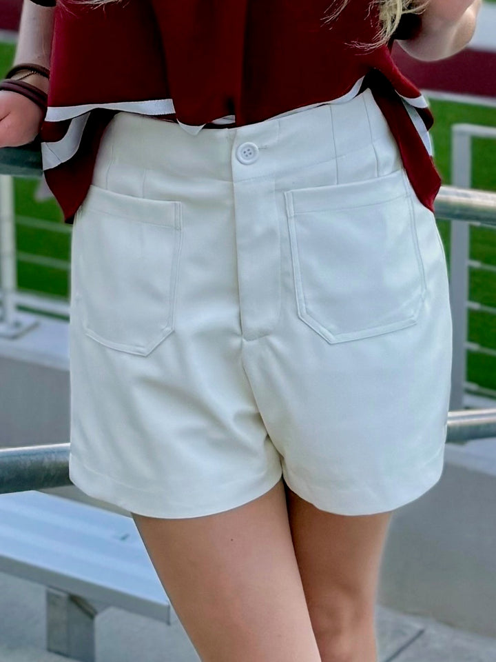 Bleacher Babe Shorts in Beige