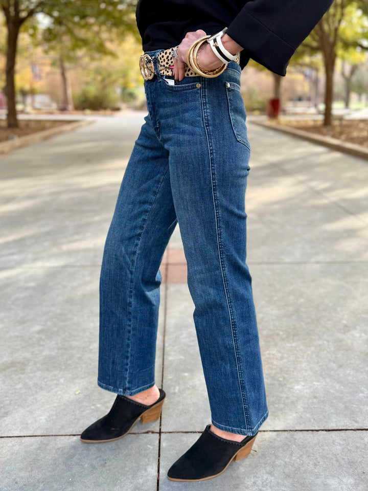 Arden Mid Rise Straight Leg PETITE Jean by Judy Blue