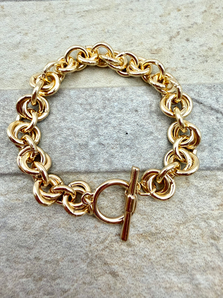 Golden Loop Toggle Clasp Clasp Bracelet