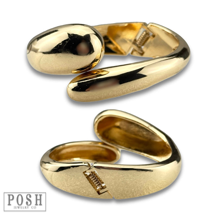 Itzel Gold Teardrop Bangle