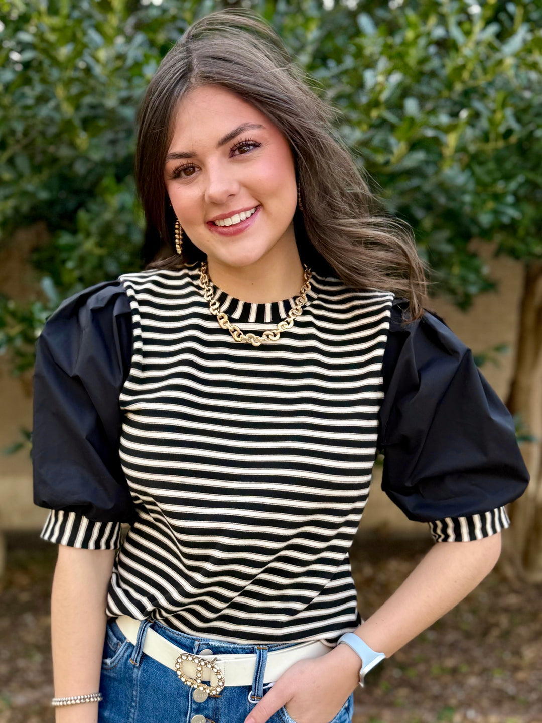 Off-Duty Black Balloon Sleeve Top