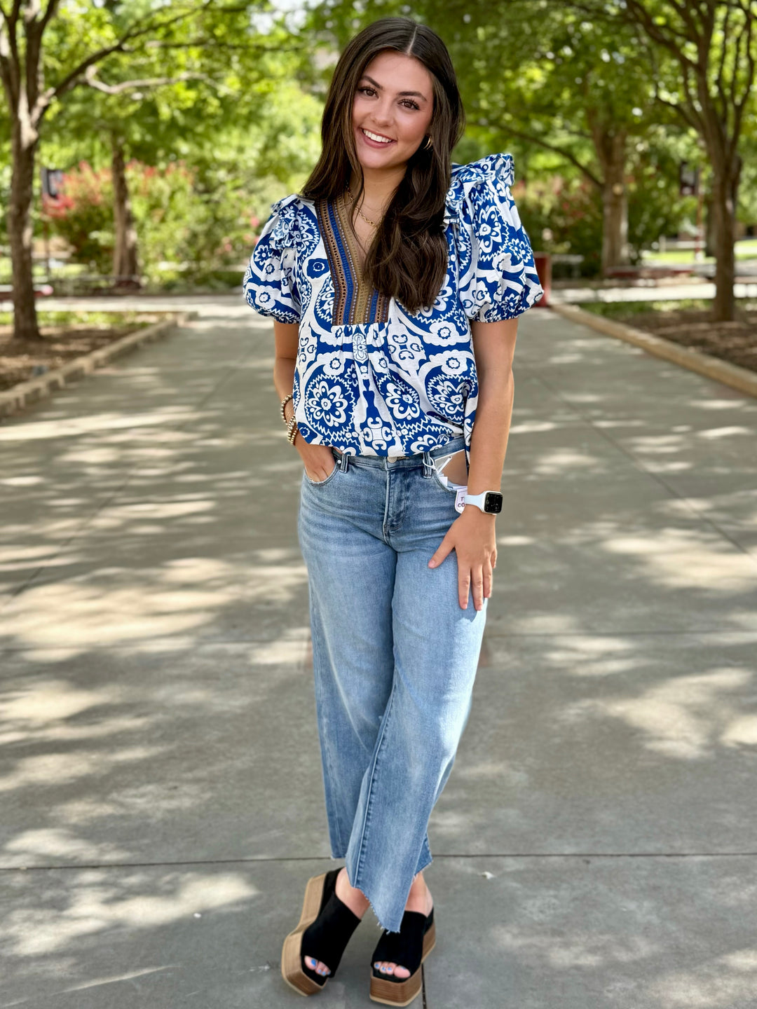 Color Threads V-Neck Blue Top