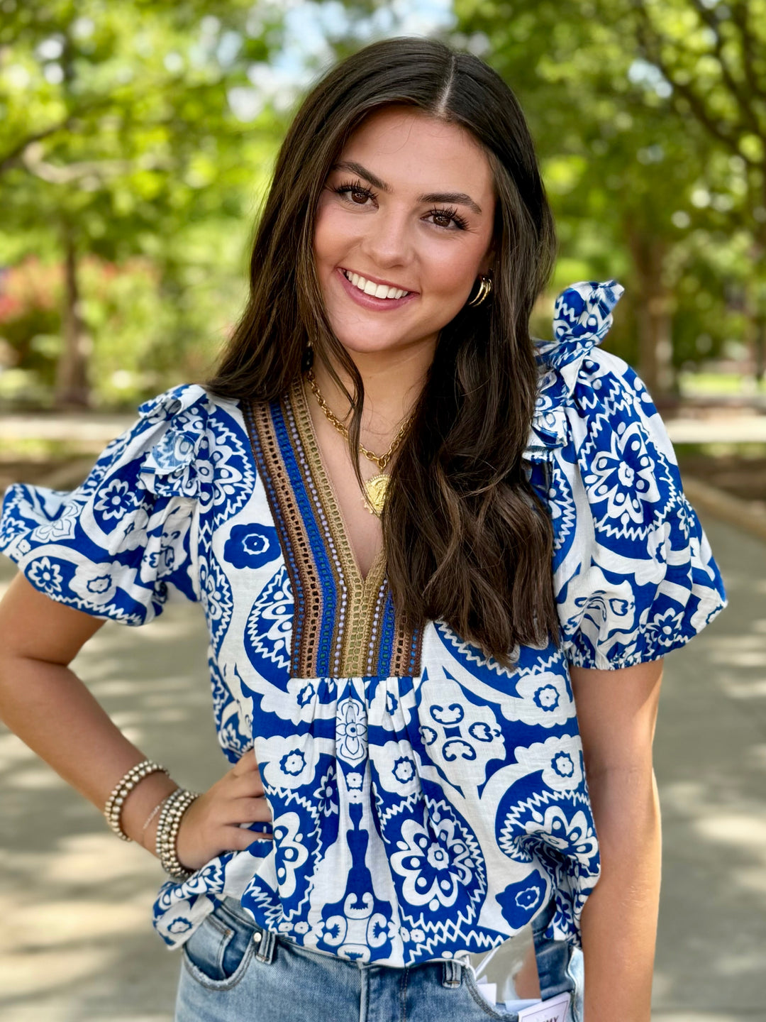 Color Threads V-Neck Blue Top