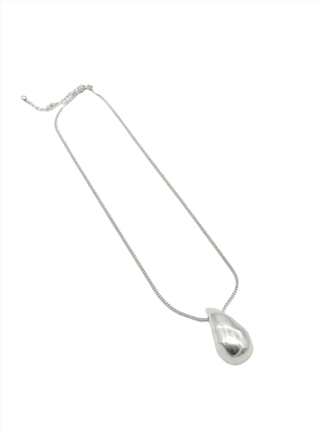 Leah Silver Teardrop Pendant Necklace
