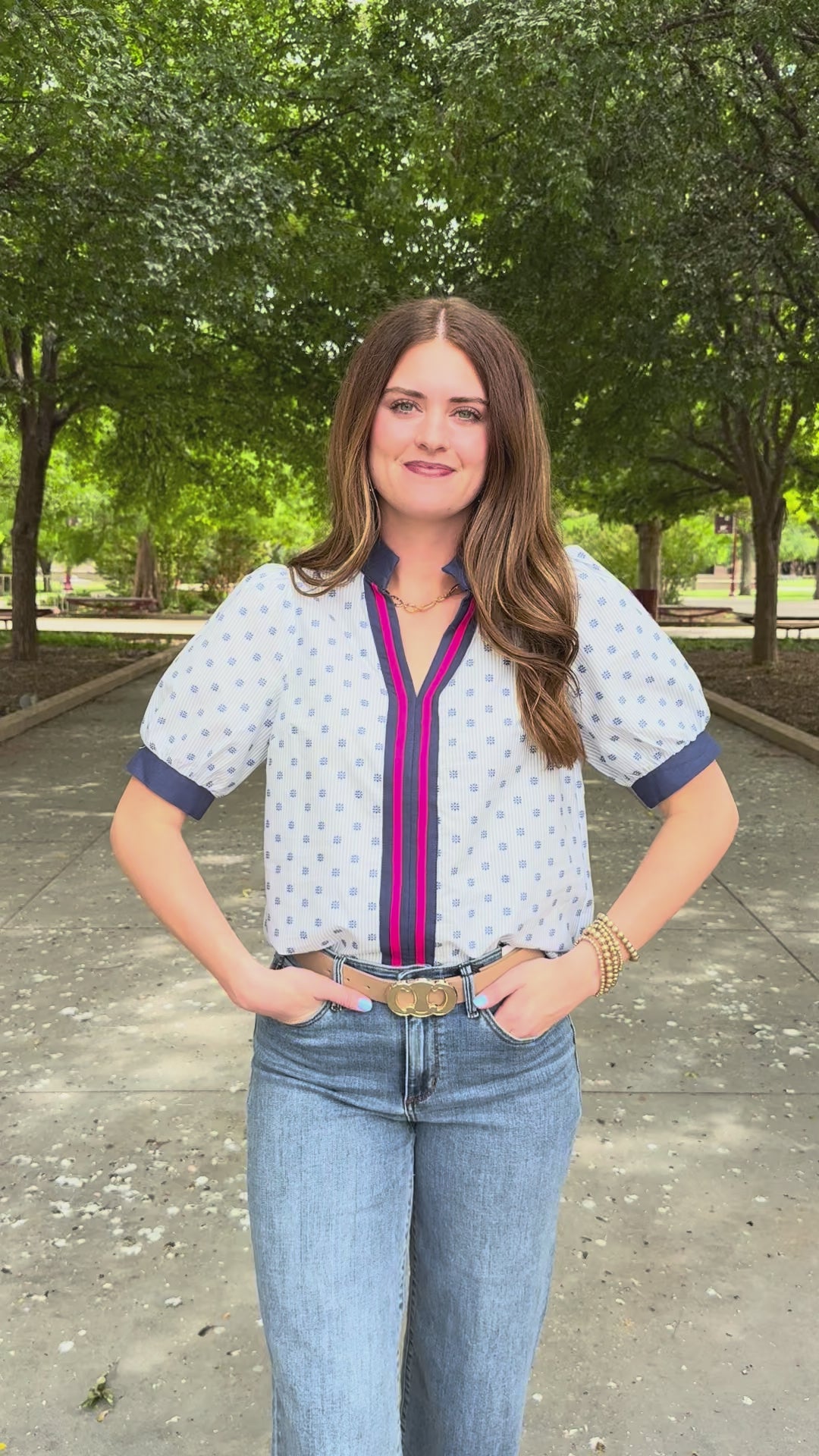 Daisy Details V-Neck Blouse